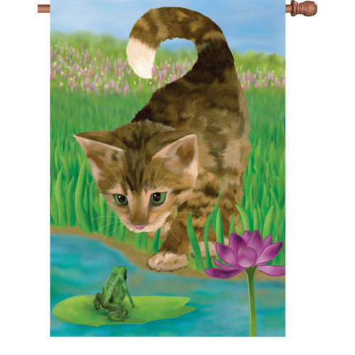 28 in. Frog & Cat House Flag - Nice to Meet You